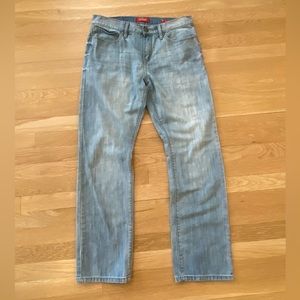 Guess Mens Slim Straight Light Stone Washed Distressed Jeans /. Size 31 W x 30 L